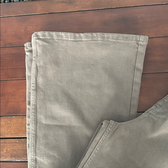 Wrangler Classic Brown Jeans - Picture 3 of 5